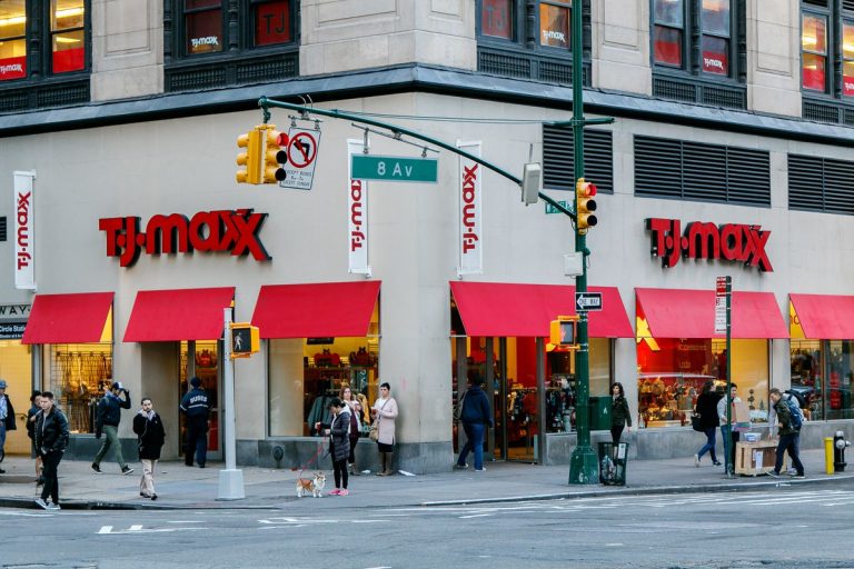 TJ Maxx Parent Company Signs Lease for BuildtoSuit Distribution